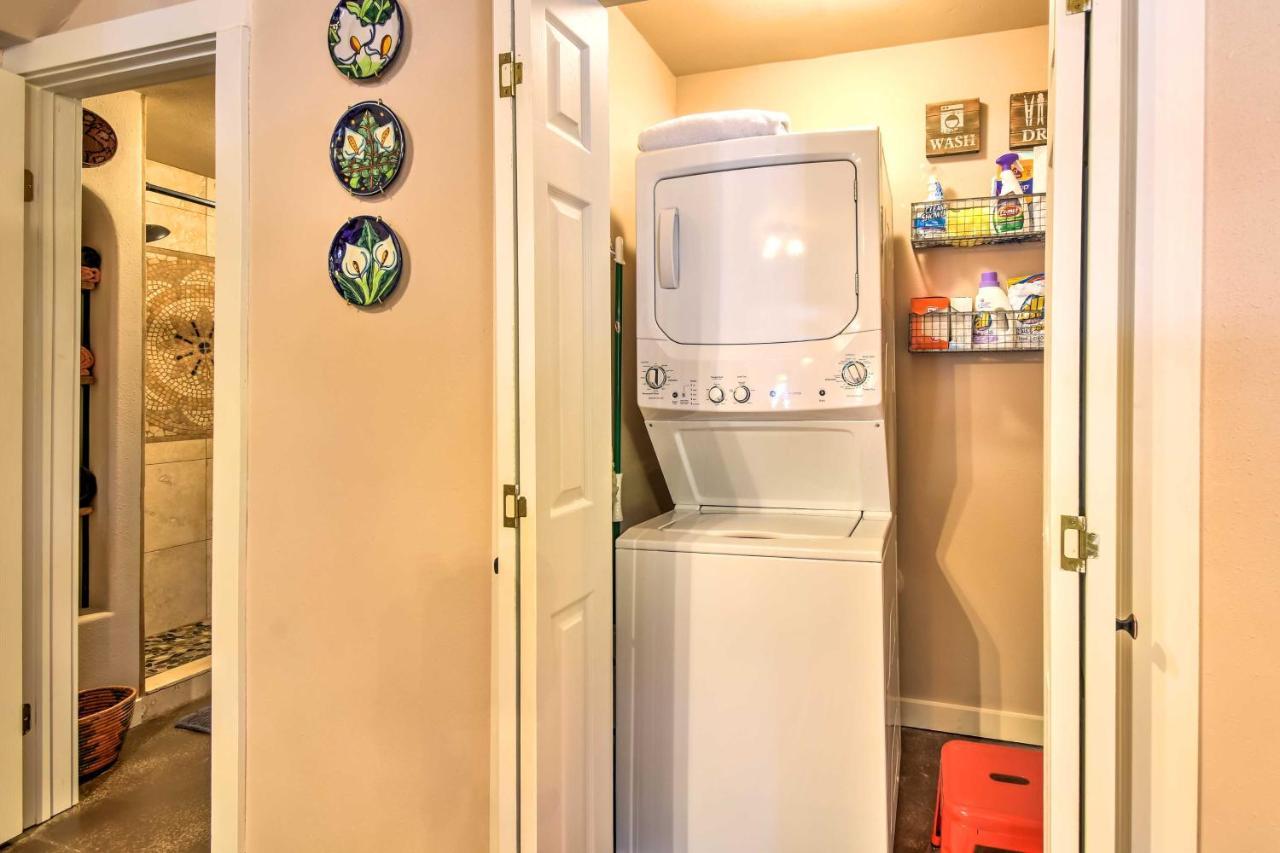Cozy Home With Media Room Short Walk To Taos Plaza! Exterior photo