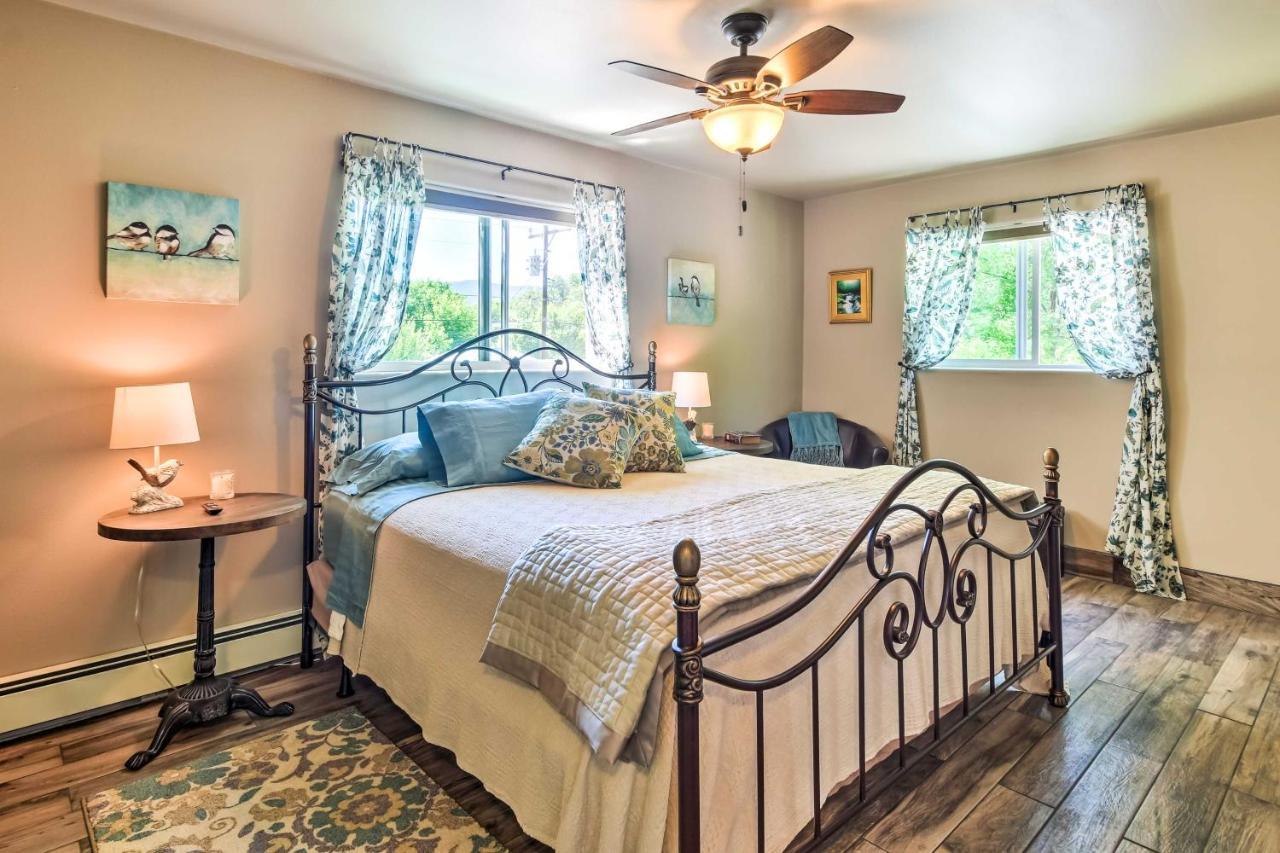 Cozy Home With Media Room Short Walk To Taos Plaza! Exterior photo